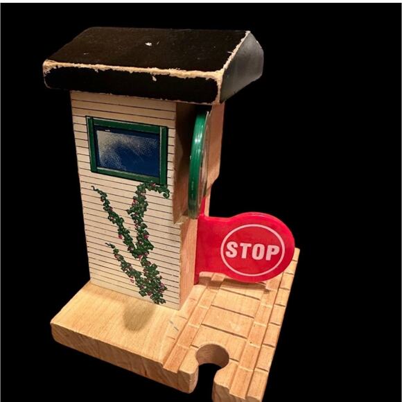 Vintage Thomas the Train Wooden Railway Stop and Go Station - Picture 1 of 4